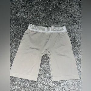 Fit Seamless Cycling Gymshark Shorts !!